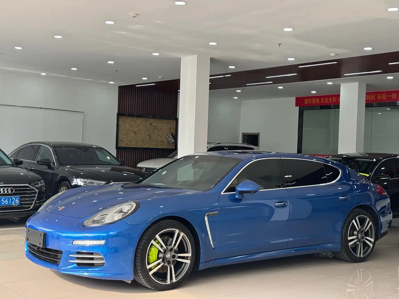 Photo 1 - Porsche Panamera