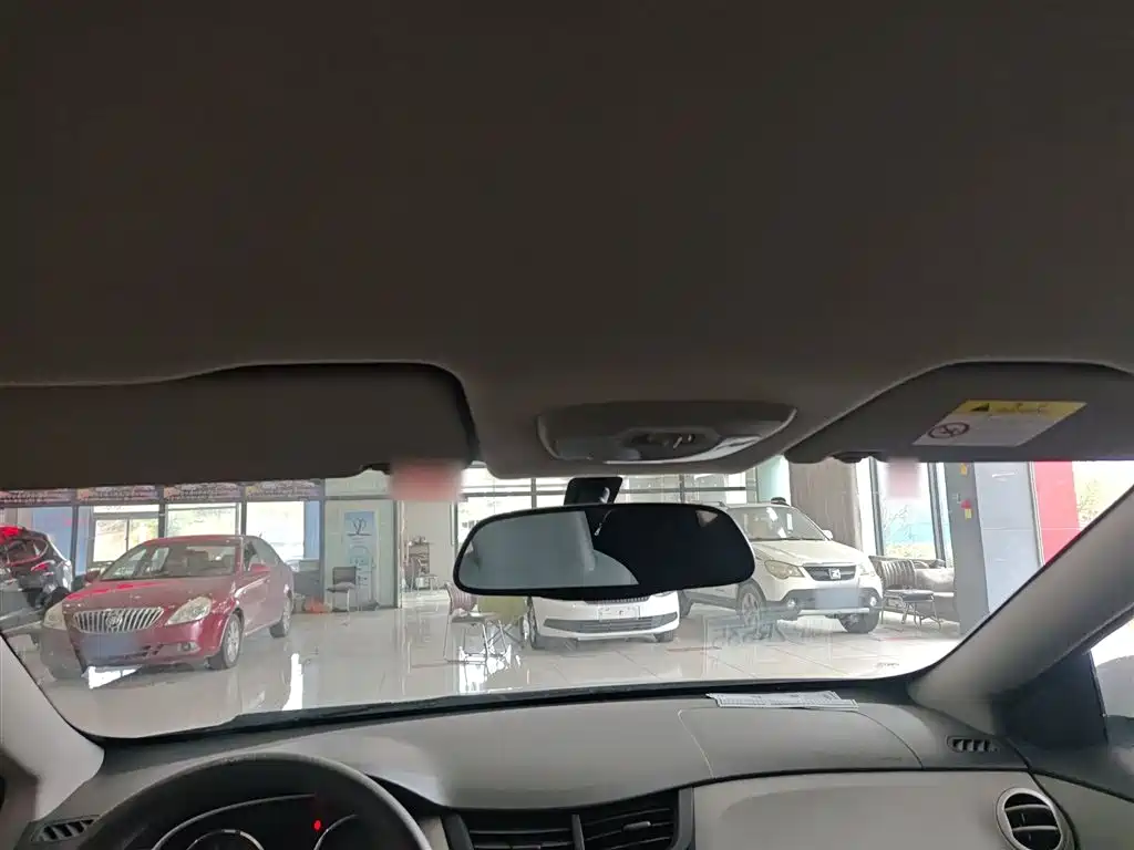 Chevrolet Sail 2015 Sail 3 1.3L AMT Ideal Edition фото 8