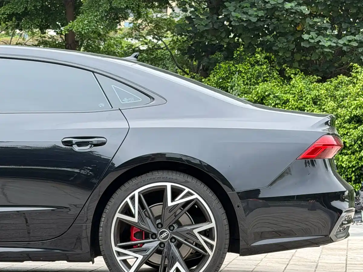 Audi A7L 2025 2025 Model Year 45 TFSI quattro Black Knight Edition
