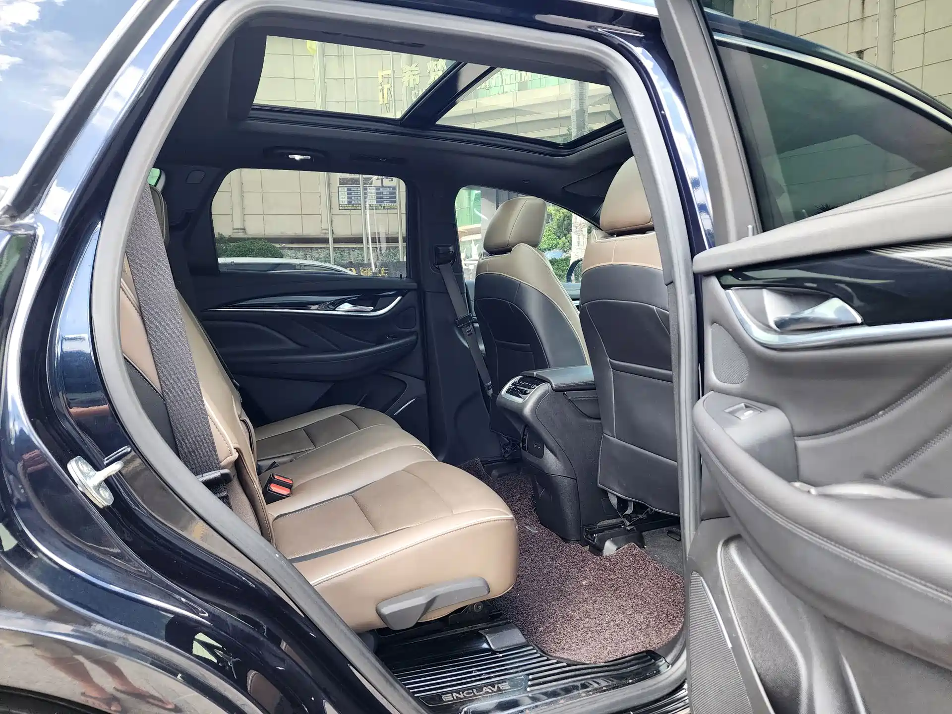Photo 12 - Buick Enclave