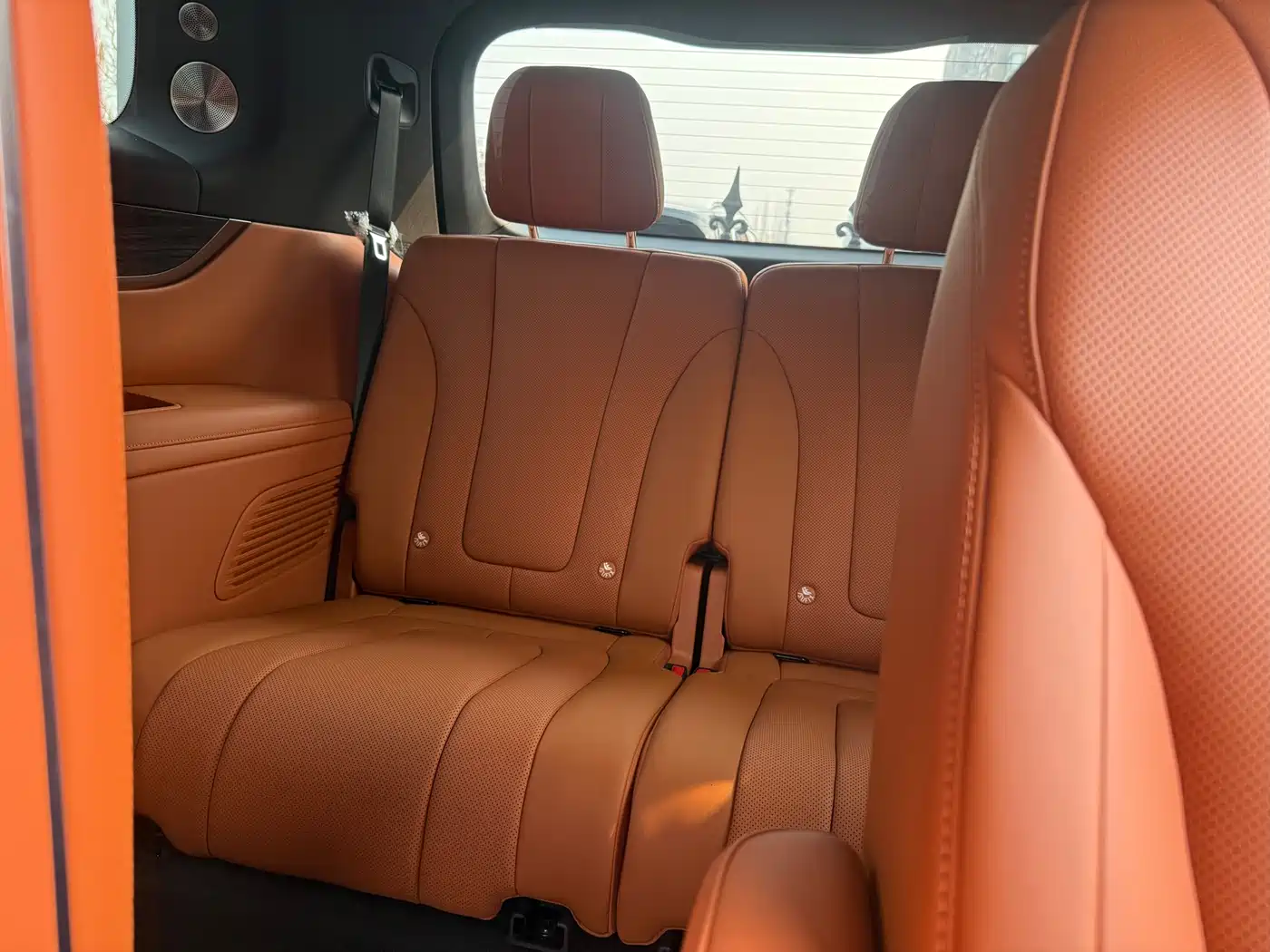 AITO Wenjie AITO M9 2025 Extended Range Ultra 52kWh 6-Seater фото 9