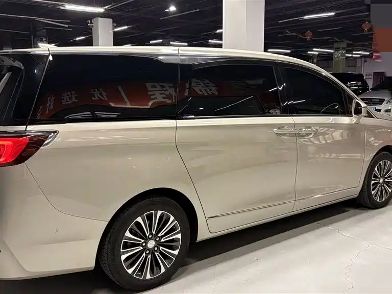 Buick GL8 2022 ES Landmark 653T Flagship фото 15