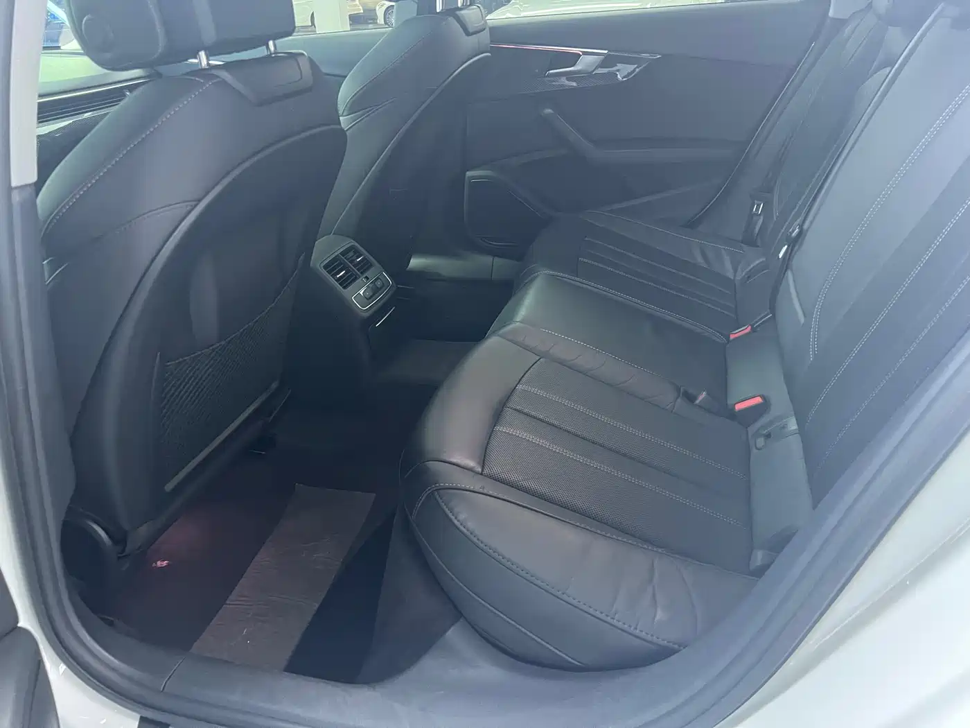 Audi A4L 2020 40 TFSI Luxury Dynamic фото 6