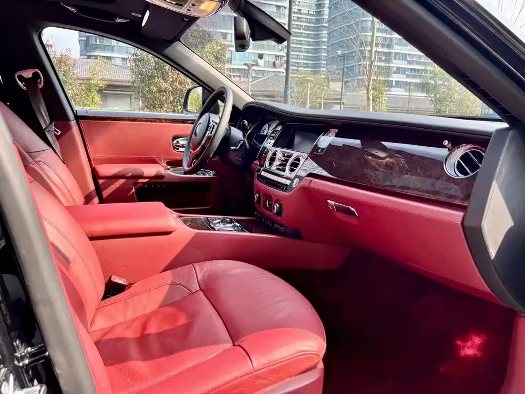 Photo 15 - Rolls-Royce Ghost