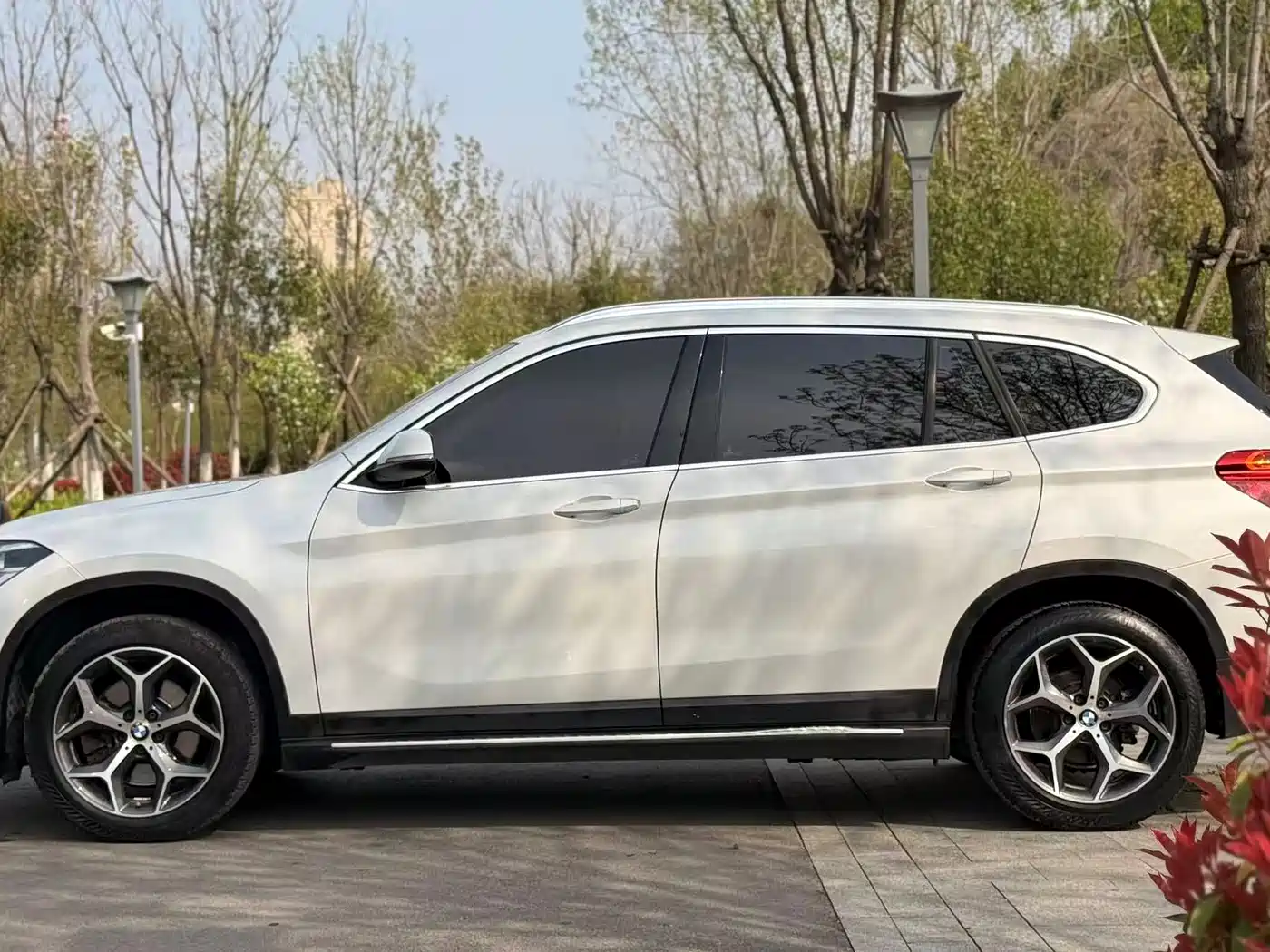BMW X1 2019 xDrive20Li Premium Model фото 28