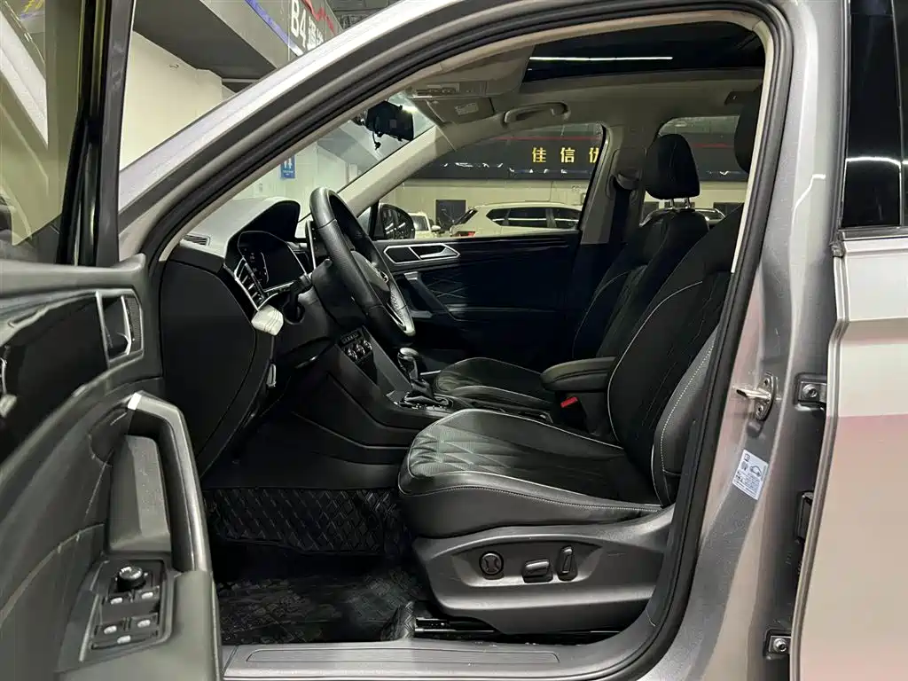 Volkswagen Tiguan L 2023 280TSI 2WD Trend Limited Edition фото 8