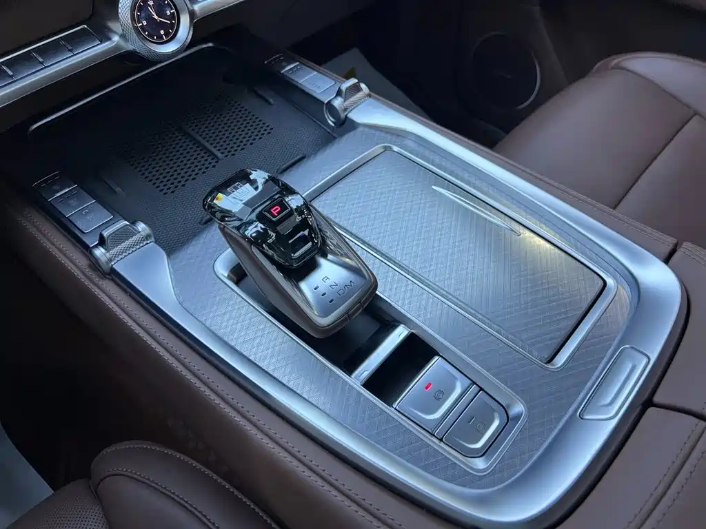 TANK TANK 700 NEW ENERGY