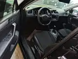 صورة 16 - Volkswagen Tiguan L