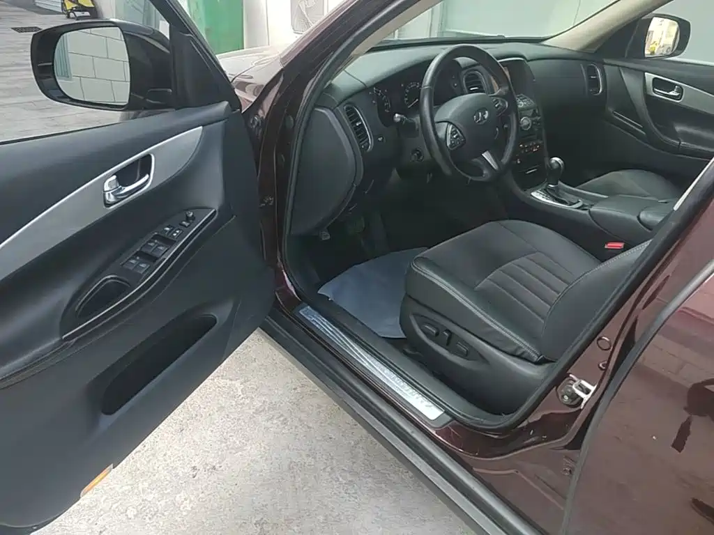 Infiniti QX50 2018 2015 2.5L Comfort Edition