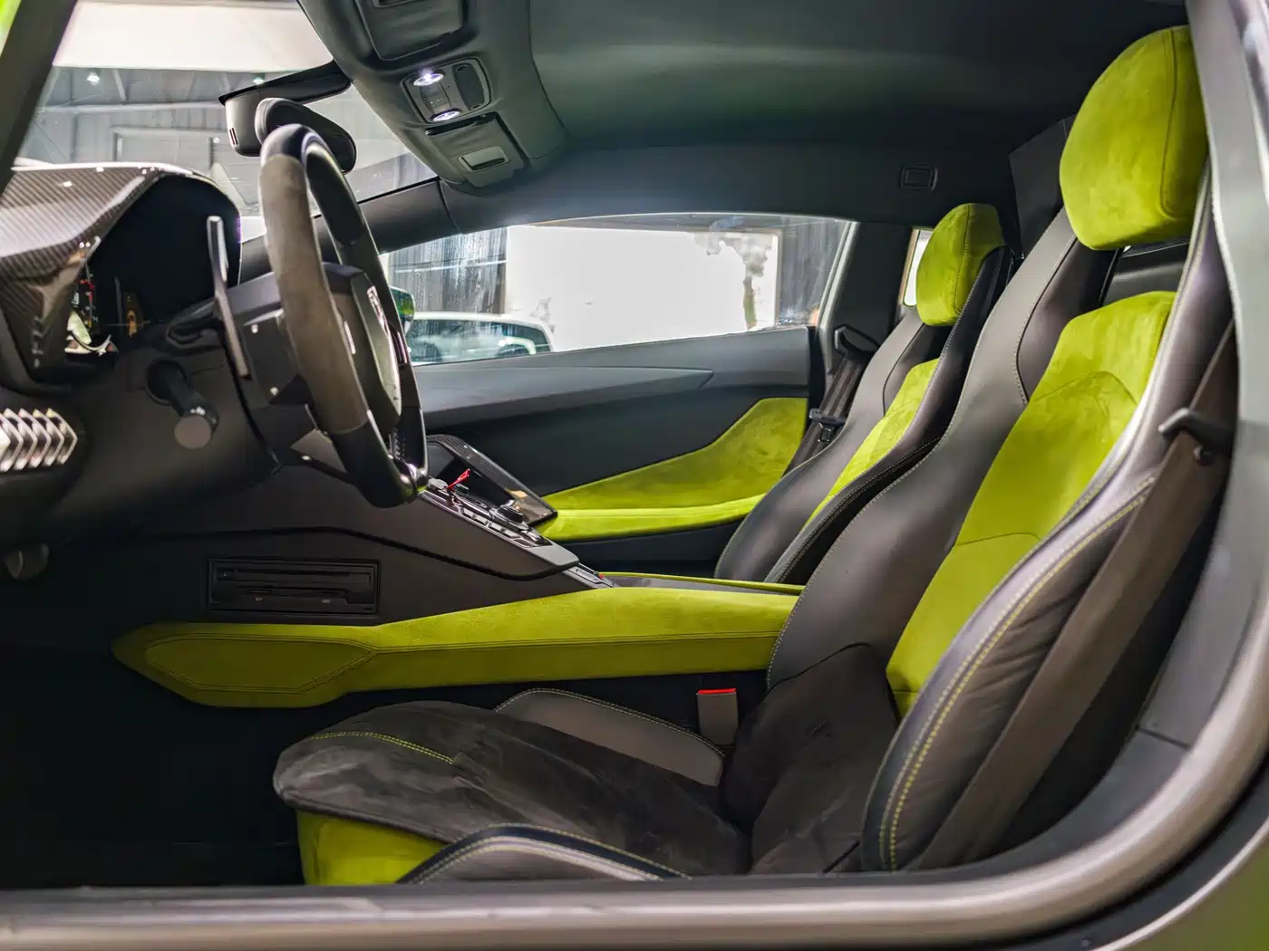Lamborghini Aventador 2012 2011 LP 700-4