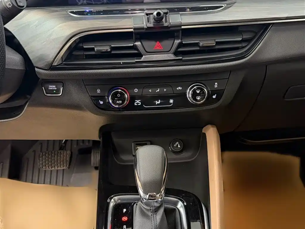 Buick GL6 2021 323T Mild Hybrid Connected Luxury фото 10