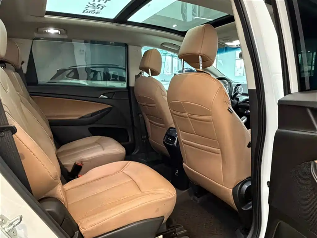 Buick GL6 2021 323T Mild Hybrid Connected Luxury фото 17