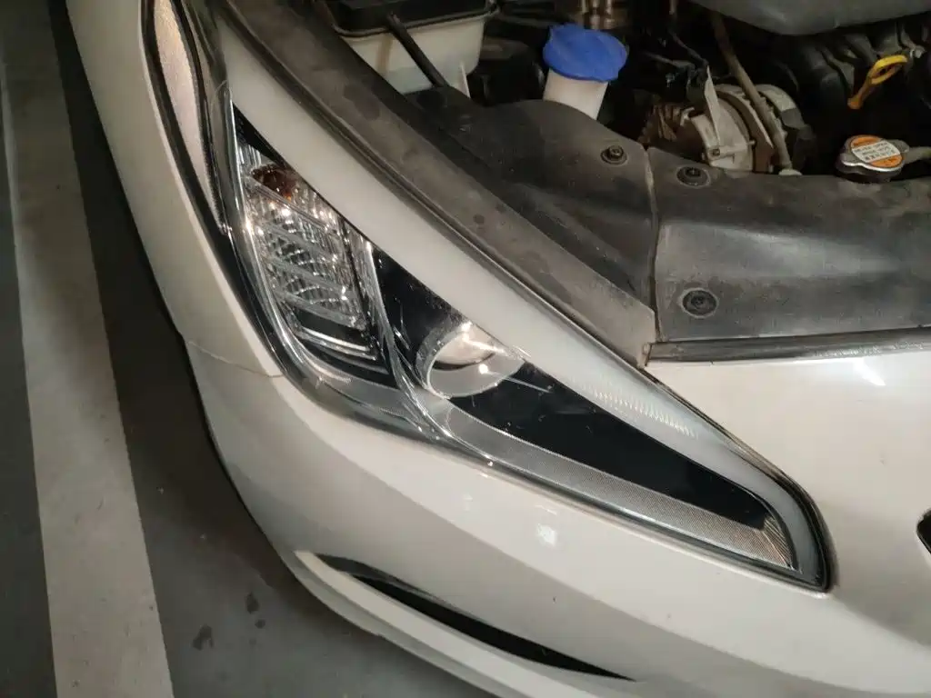 Photo 7 - Hyundai Sonata