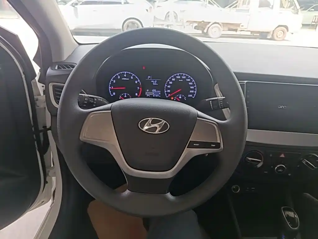 HYUNDAI ACCEPT