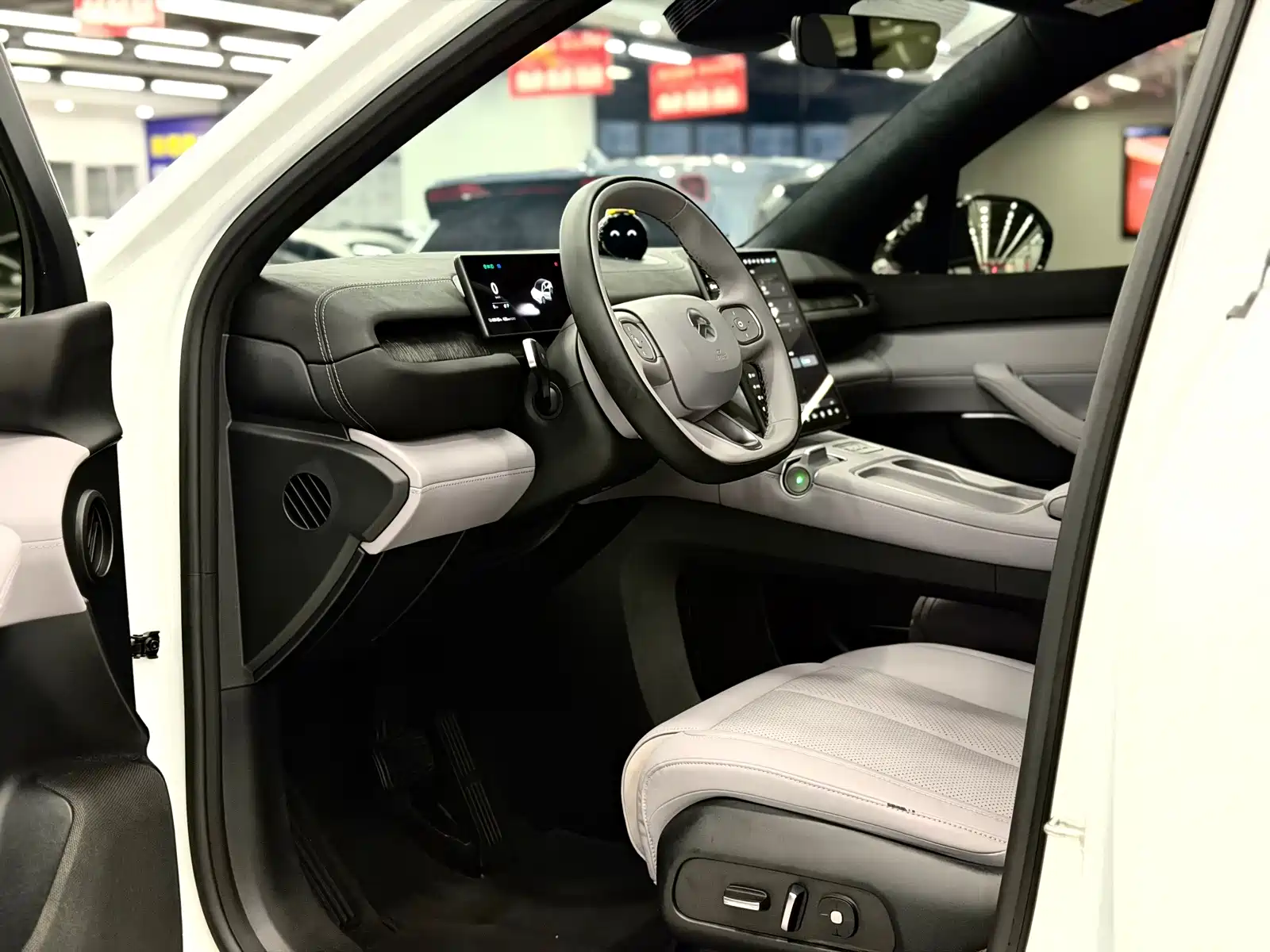 Фото 8 - NIO EC6