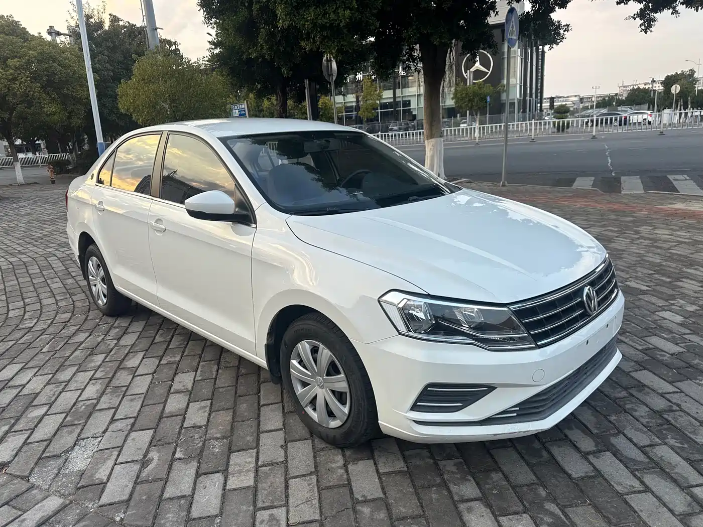 Volkswagen Jetta 2017 1.5L Automatic Fashion фото 3