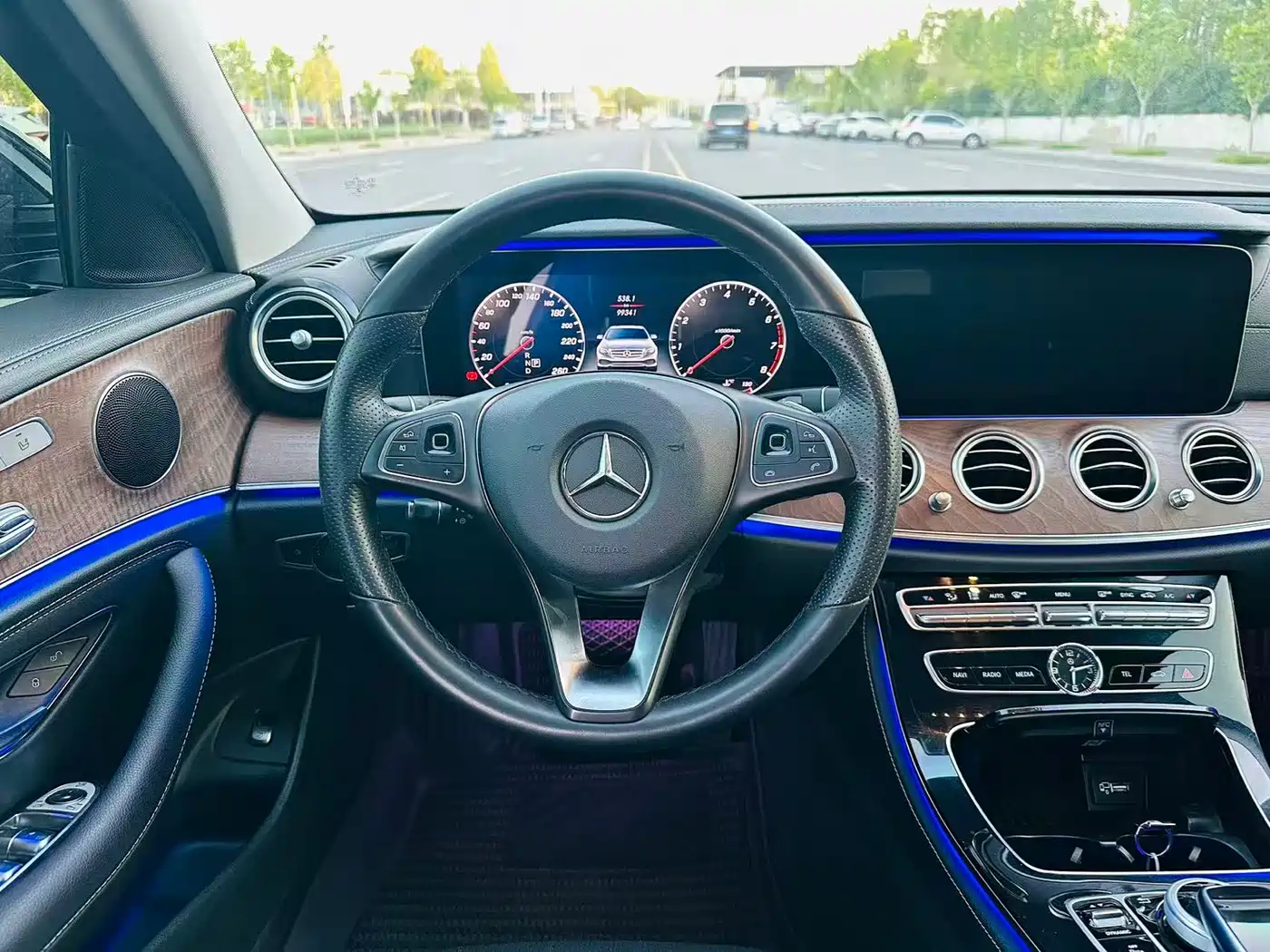 Mercedes-Benz E-Class 2017 E 300 L Luxury фото 9