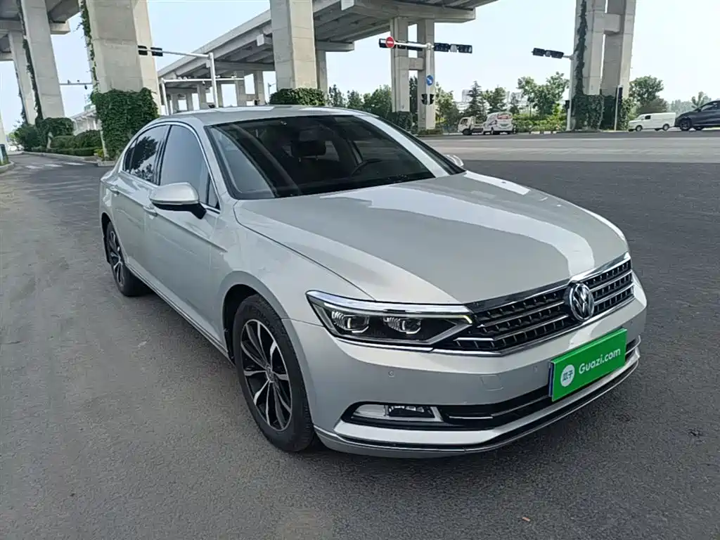 Volkswagen Magotan 2017 330TSI DSG Leading фото 4