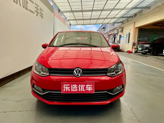 Volkswagen Polo 2016 1.6L Automatic Comfort — фото 2