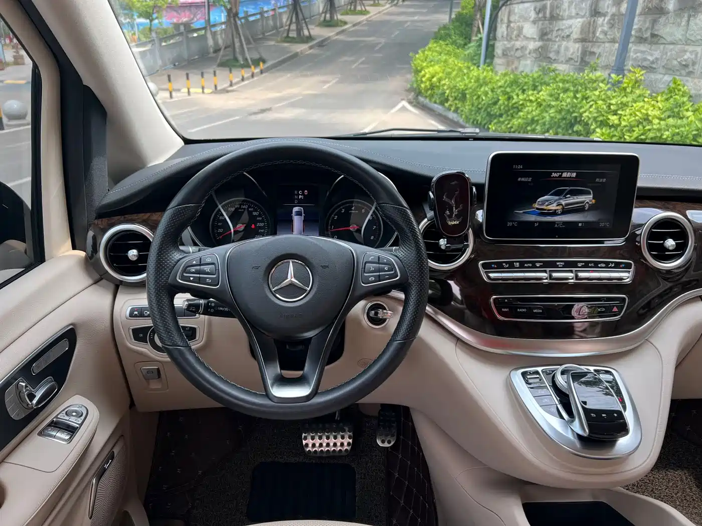 Mercedes-Benz V-Class 2018 V 260 Premium Edition China VI фото 9