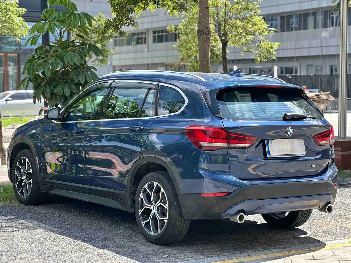BMW X1 2020 sDrive25Li Leading Model фото 15