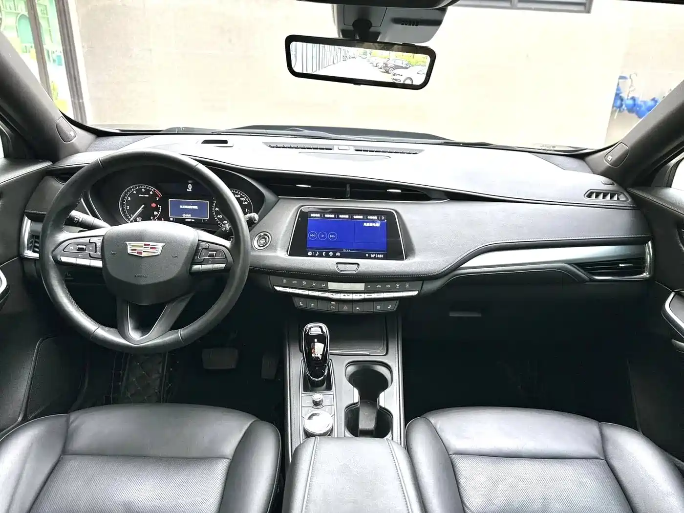 CADILLAC XT4