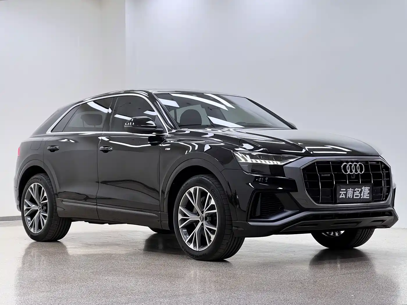 Audi Q8 2021 2022 55 TFSI Luxury Dynamic