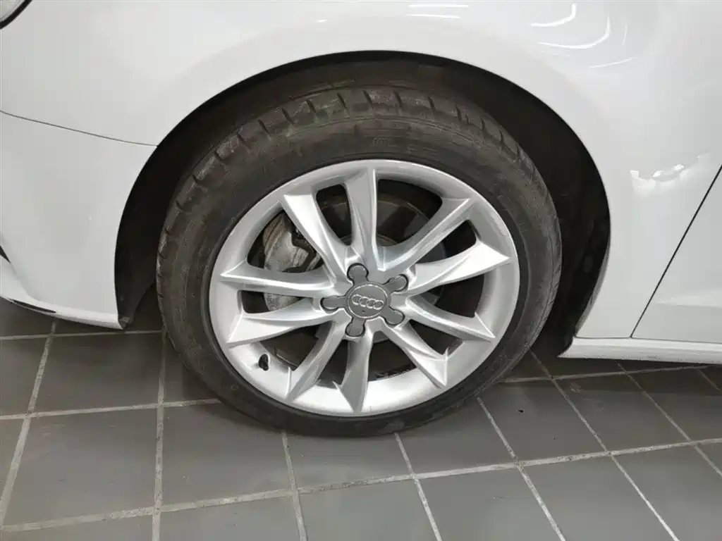 Audi A3 2017 Sportback 35 TFSI Progressive фото 23