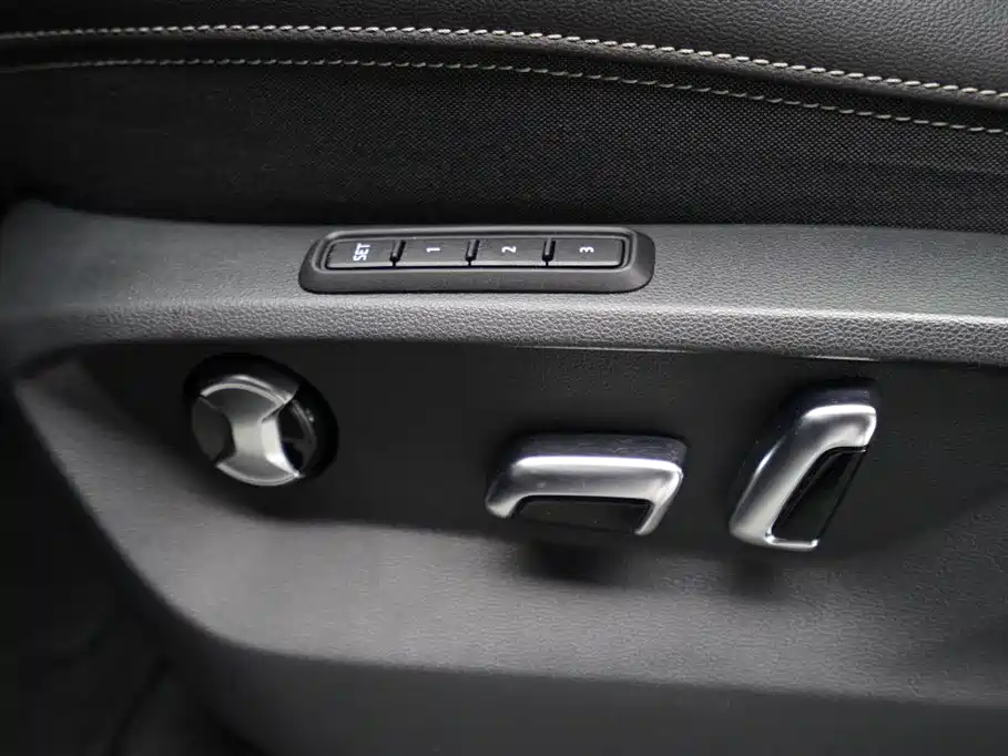Volkswagen Talagon 2022 380TSI 4WD Luxury Premium Pro Edition 6-seater фото 6