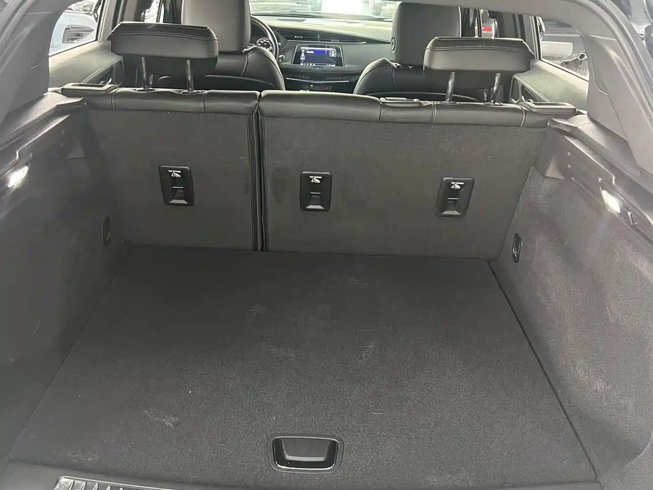 Cadillac XT4 2021 28T FWD Premium Edition фото 23