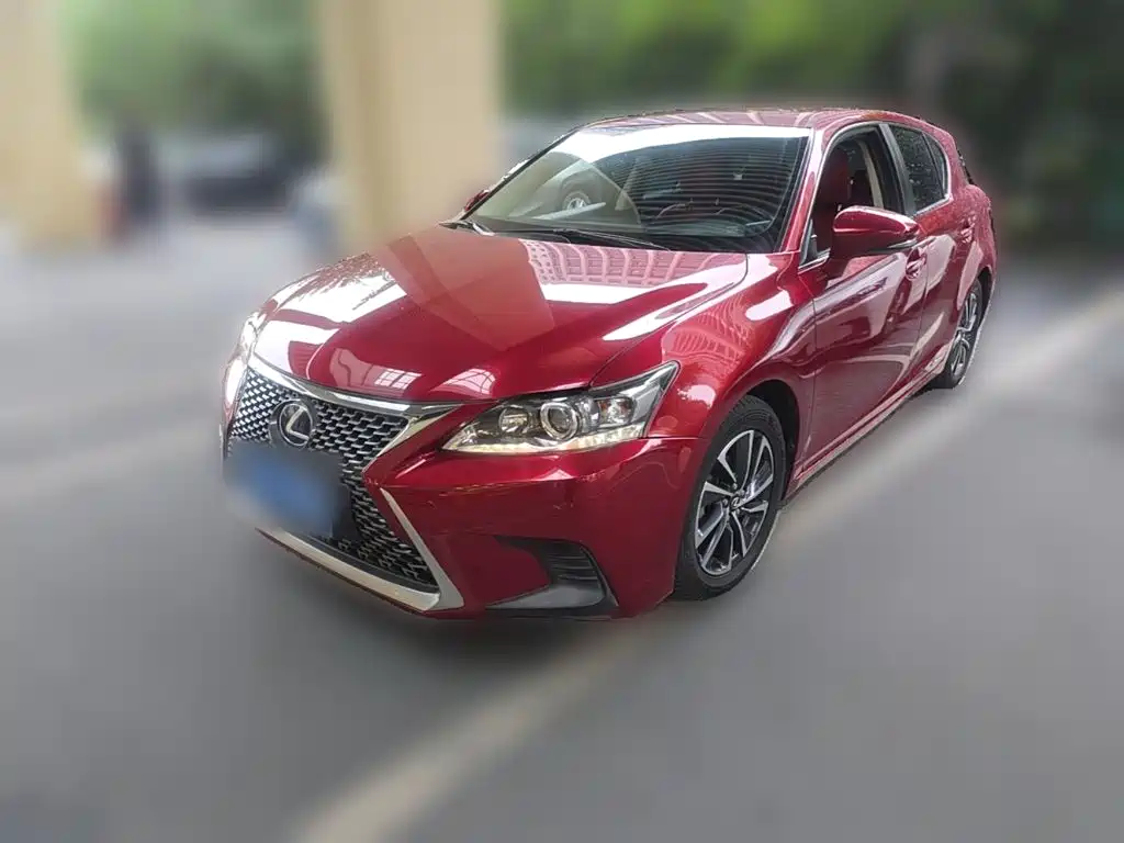 Фото 1 - Lexus CT