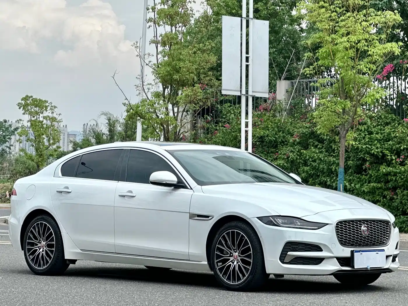 JAGUAR XEL