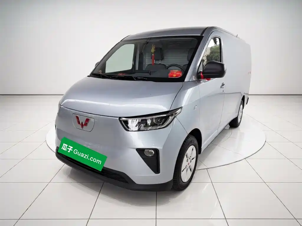 Wuling Motors Wuling Yangguang 2025 2025 310KM Sealed Window CATL Custom Edition