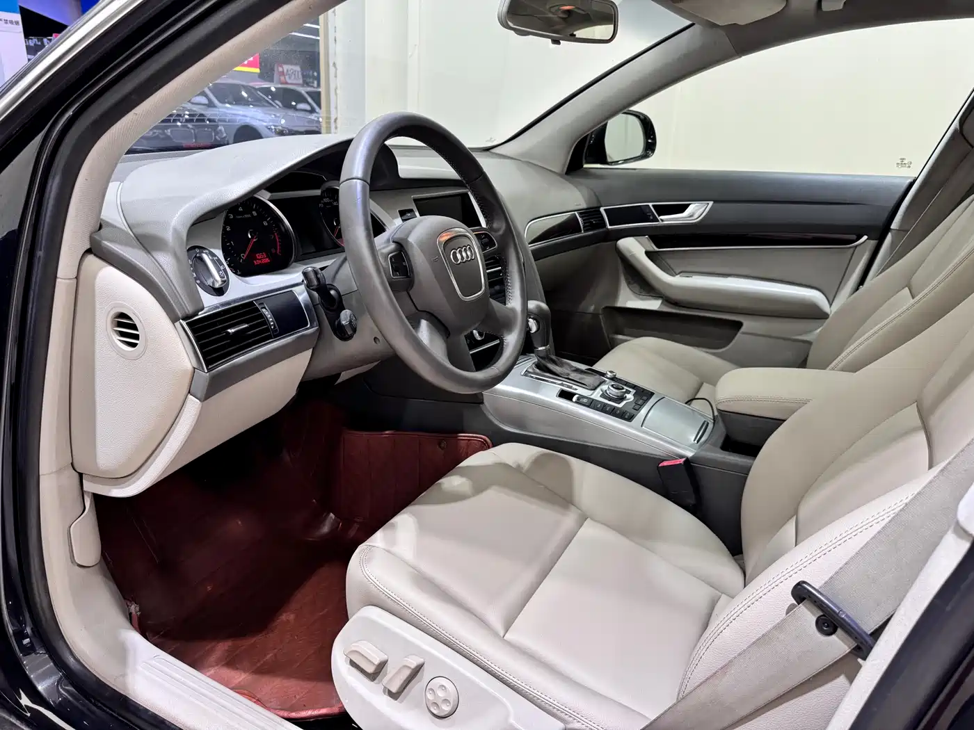Audi A6L 2011 2.0 TFSI Automatic Comfort фото 8