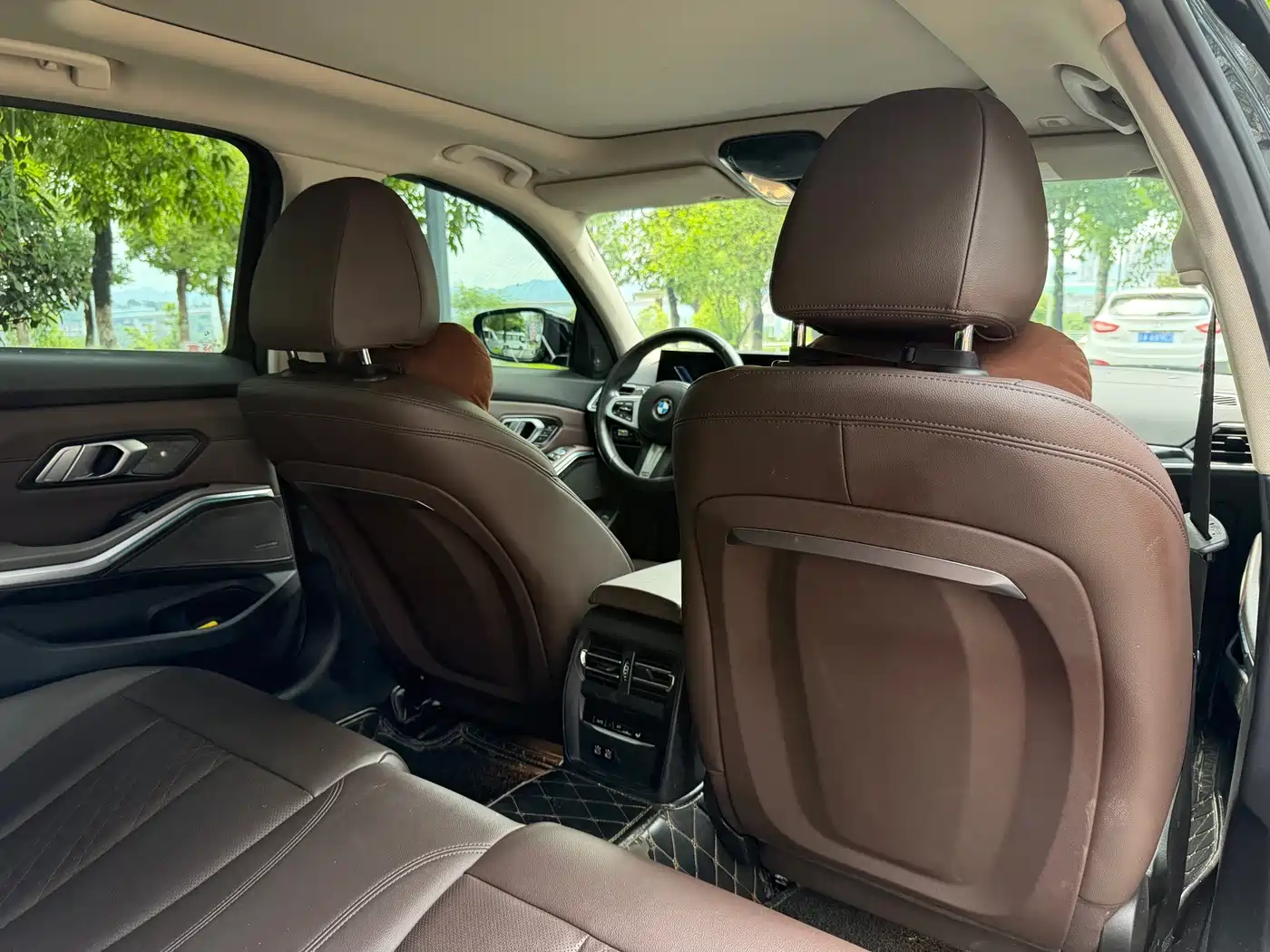 BMW 3 Series 2023 325Li M Sport Black Night Package фото 12