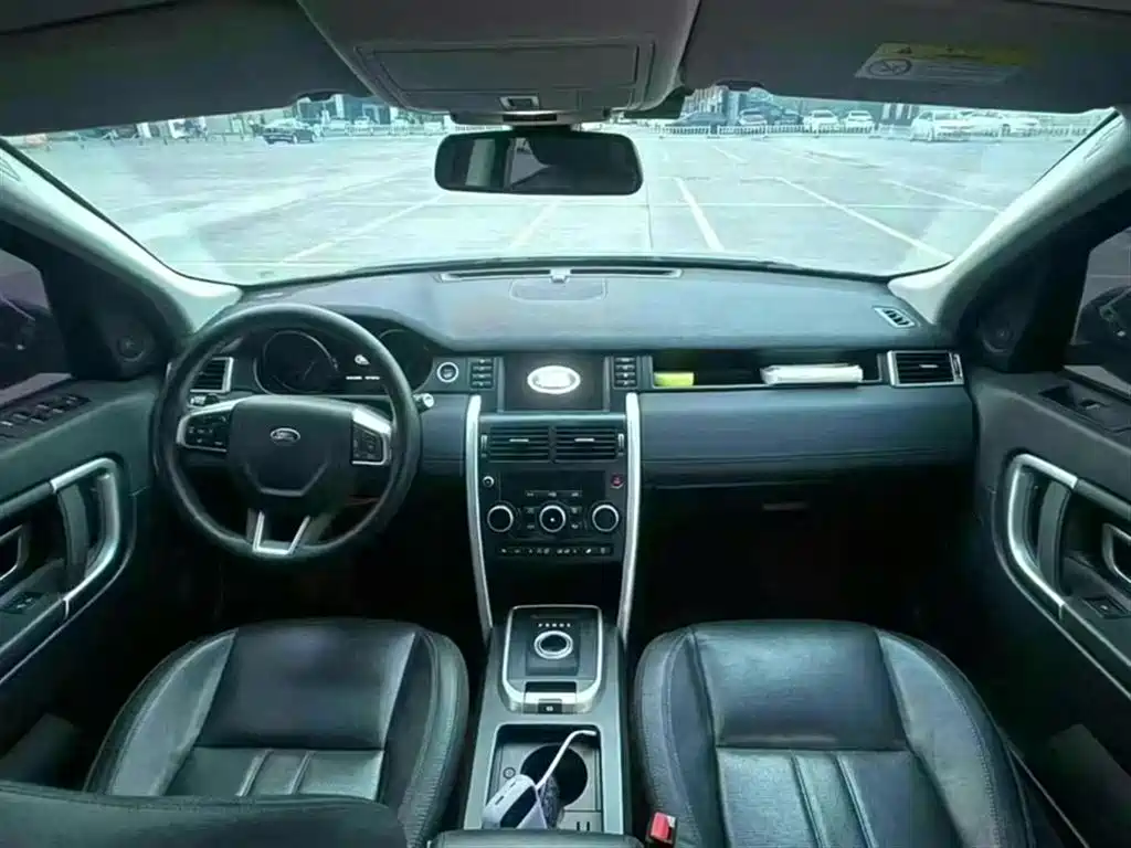Land Rover Discovery Sport 2016 2.0T SE фото 8