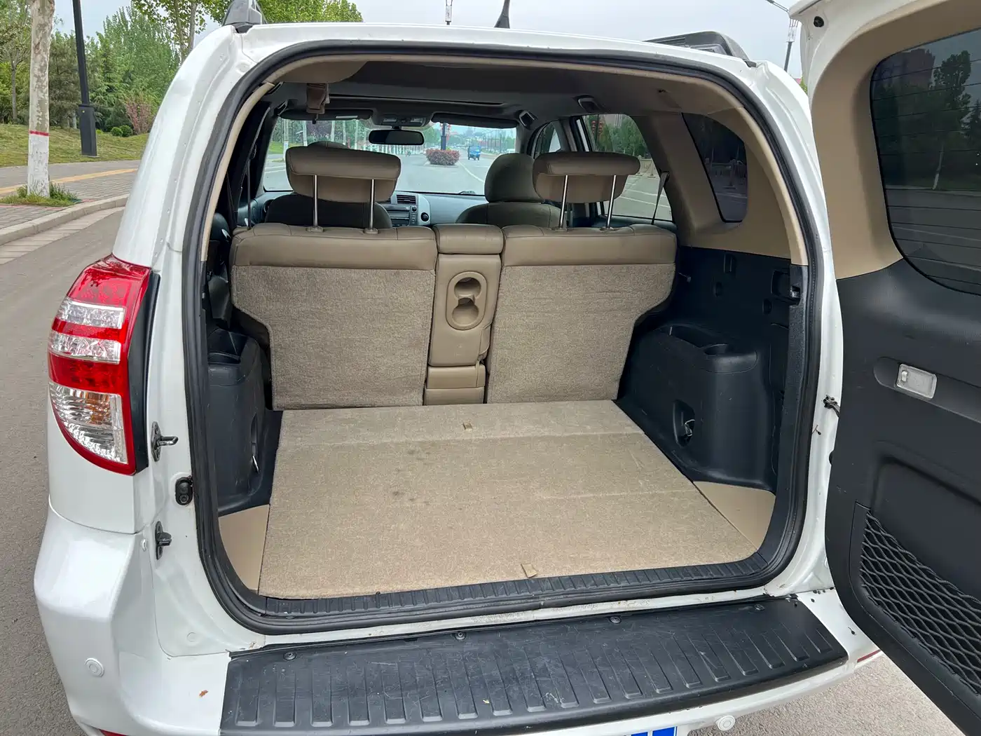 Toyota RAV4 Rongfang 2012 Styling Edition 2.4L Automatic 4WD Luxury фото 15