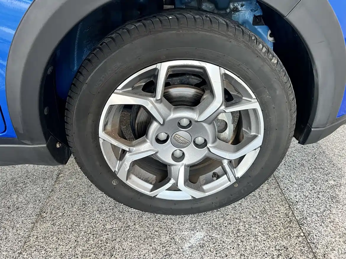 Geely Yuanjing X1 2018 2017 1.3L Auto Player Edition