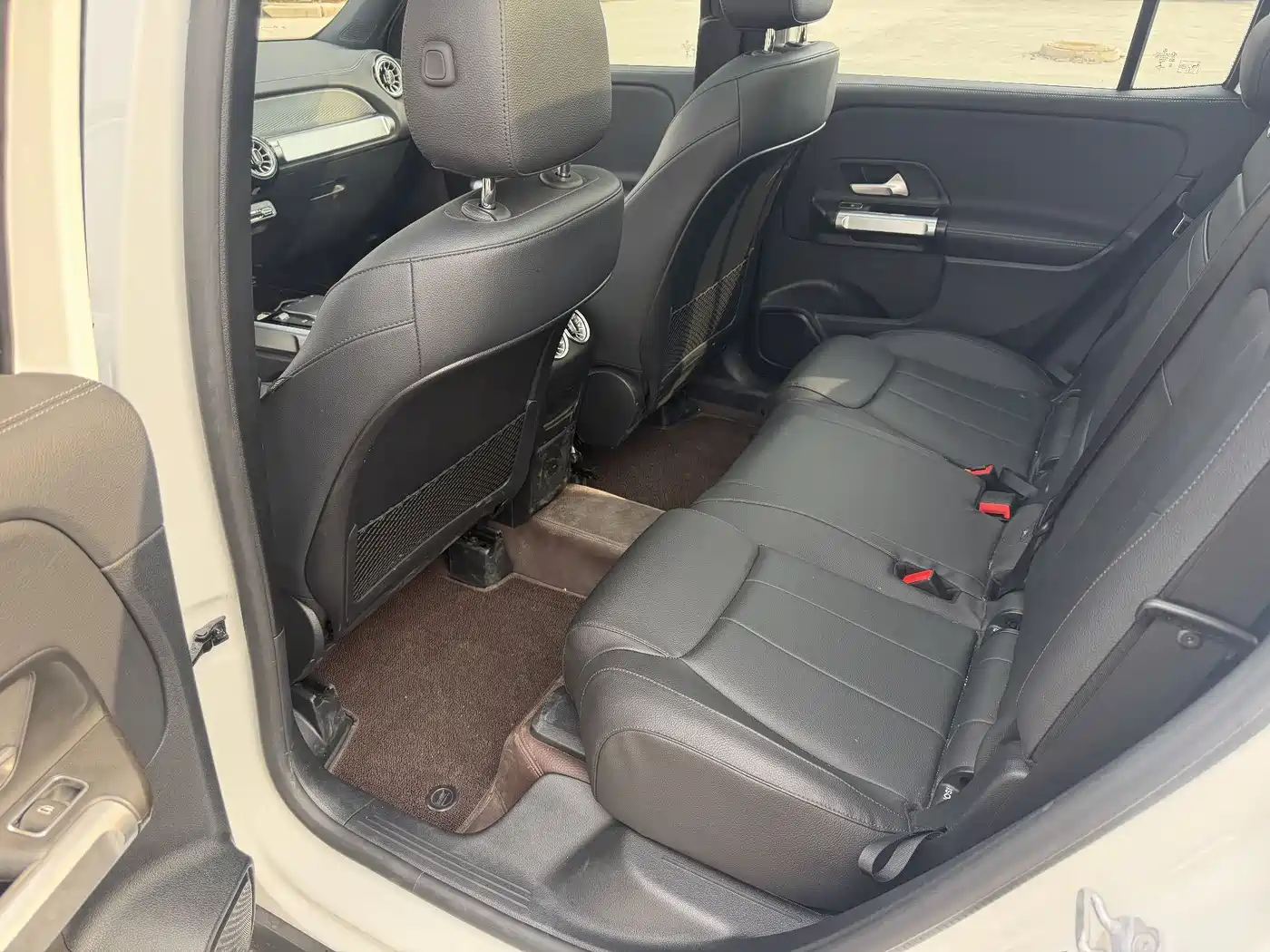 Mercedes-Benz GLB 2023 GLB 200 Dynamic фото 12