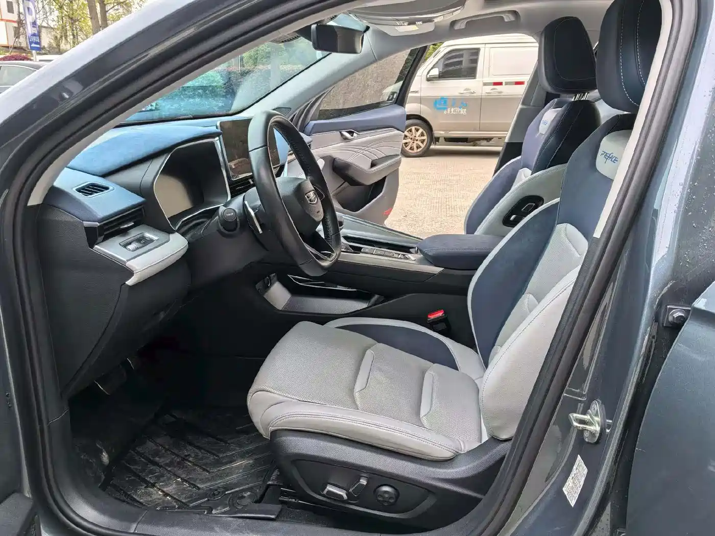 Фото 4 - Geely Preface