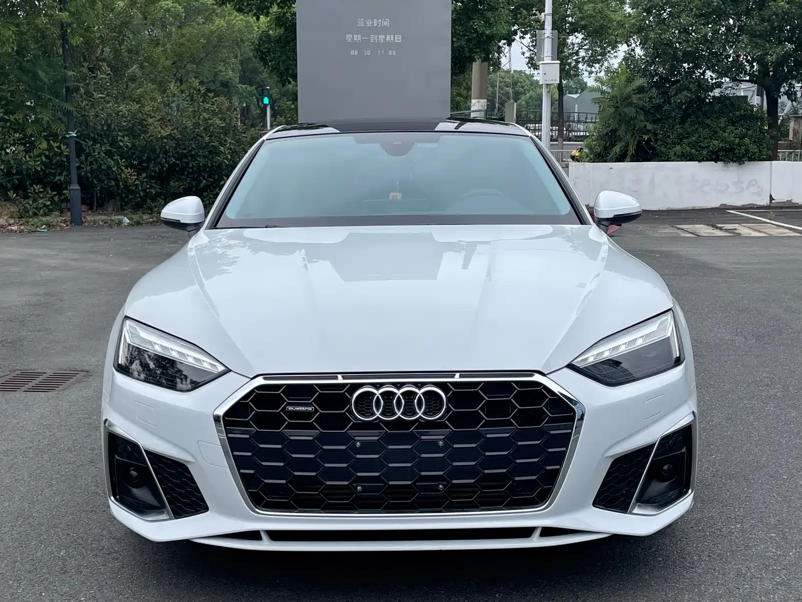 Photo 2 - Audi A5 (Import)