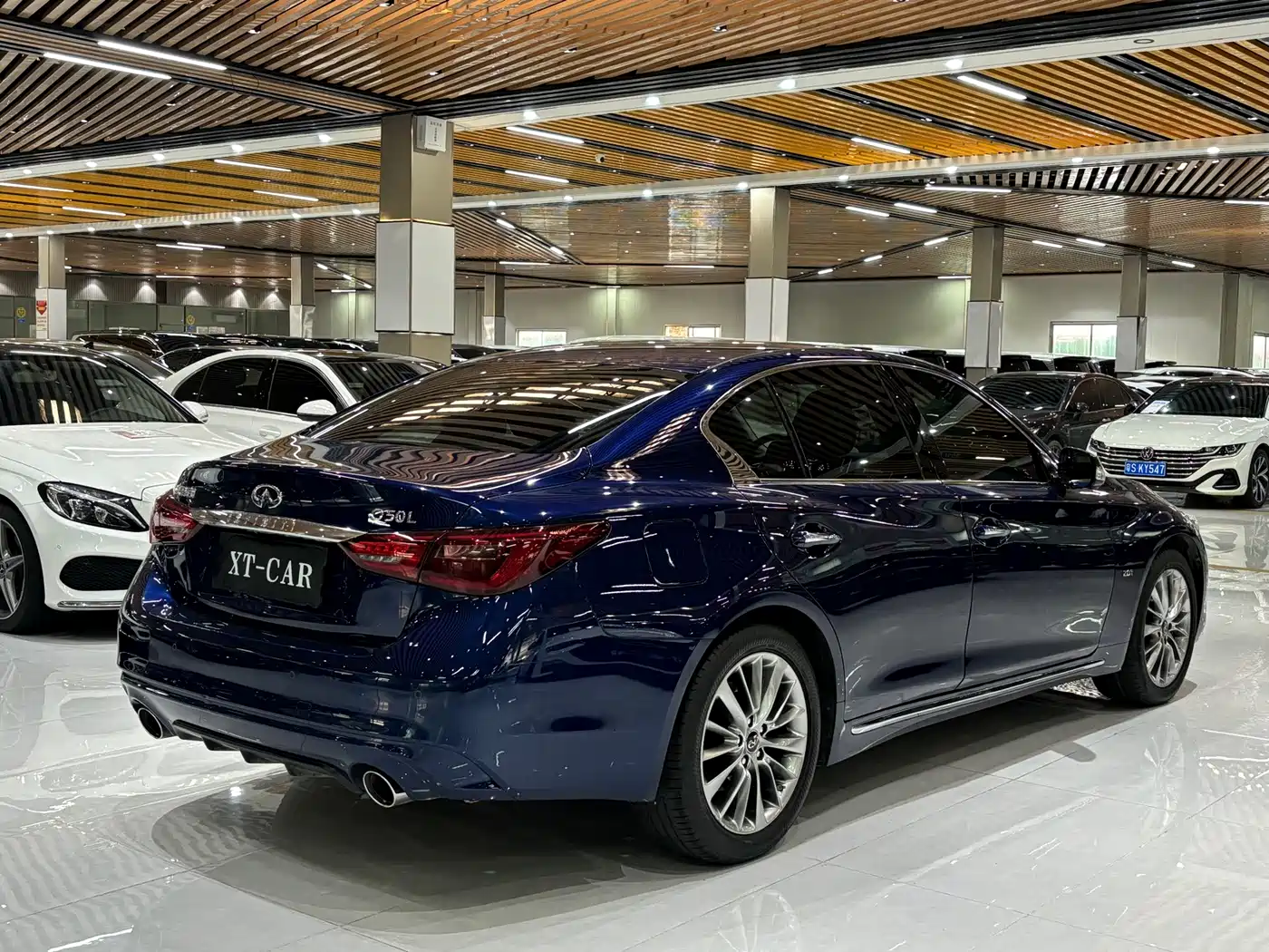 Infiniti Q50L 2019 2018 2.0T Premium Edition (China VI)