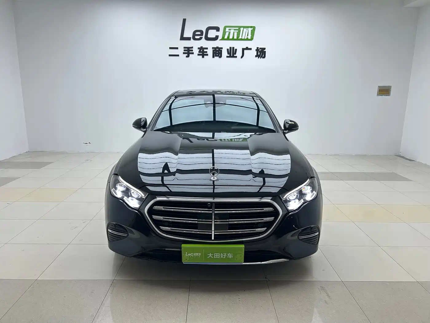 Фото 2 - Mercedes-Benz E-Class