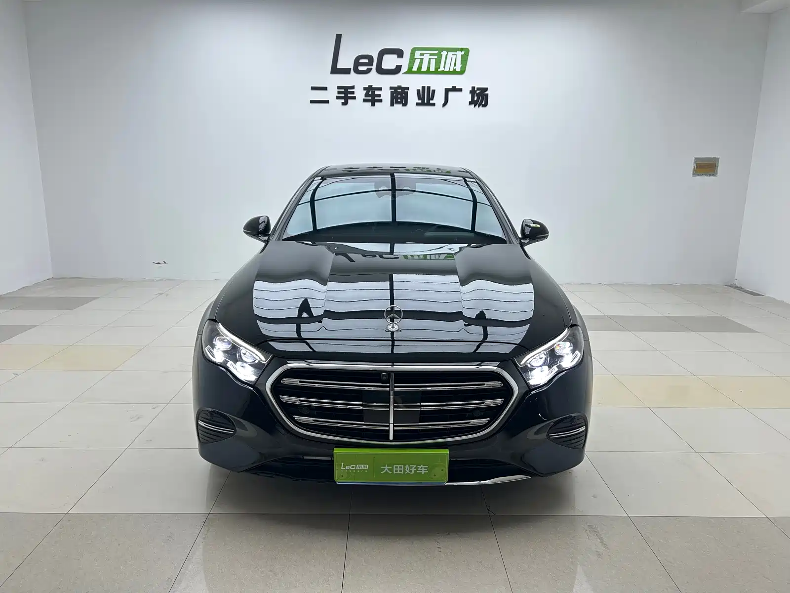 Photo 2 - Mercedes-Benz E-Class