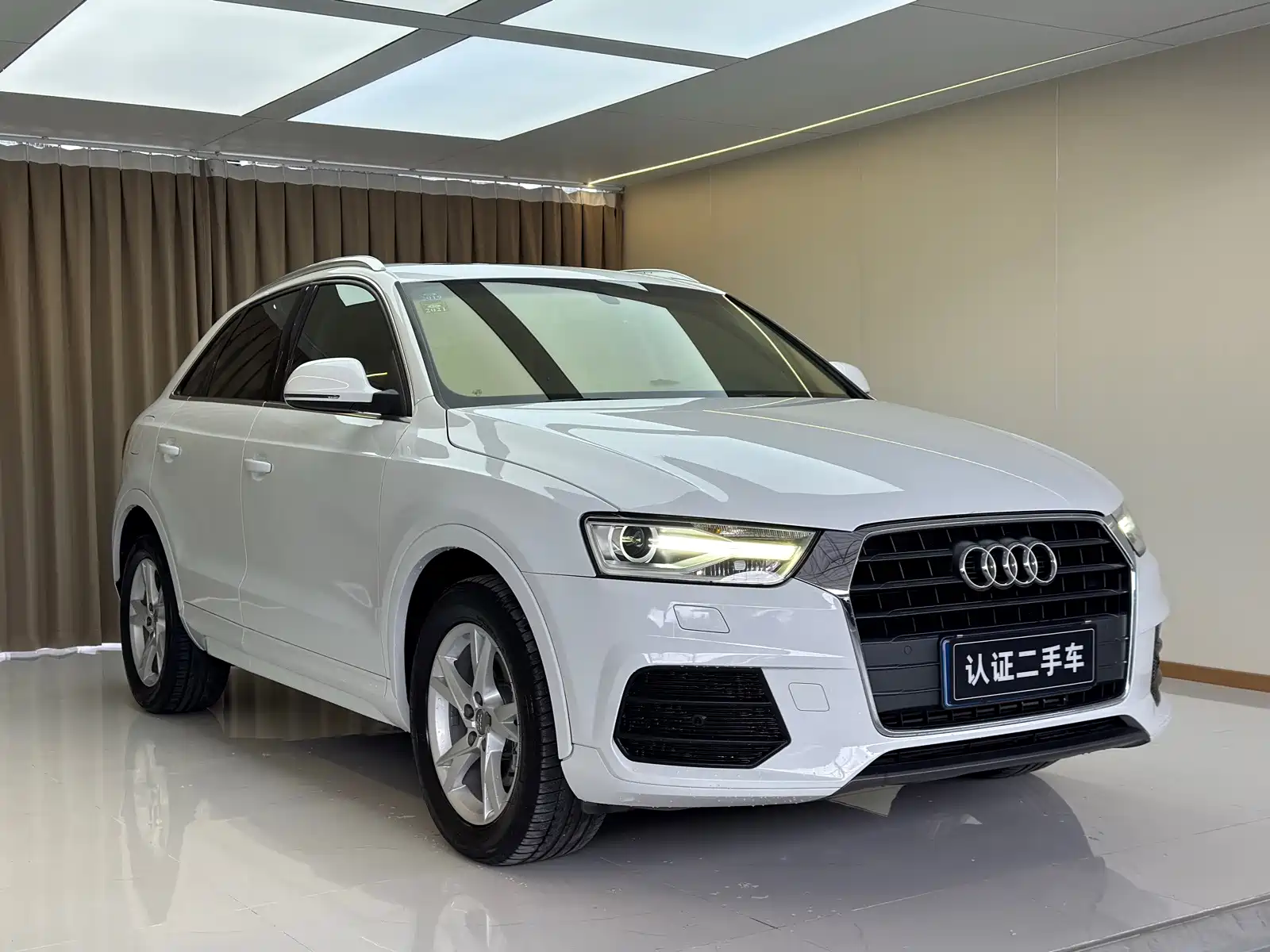 Фото 2 - Audi Q3