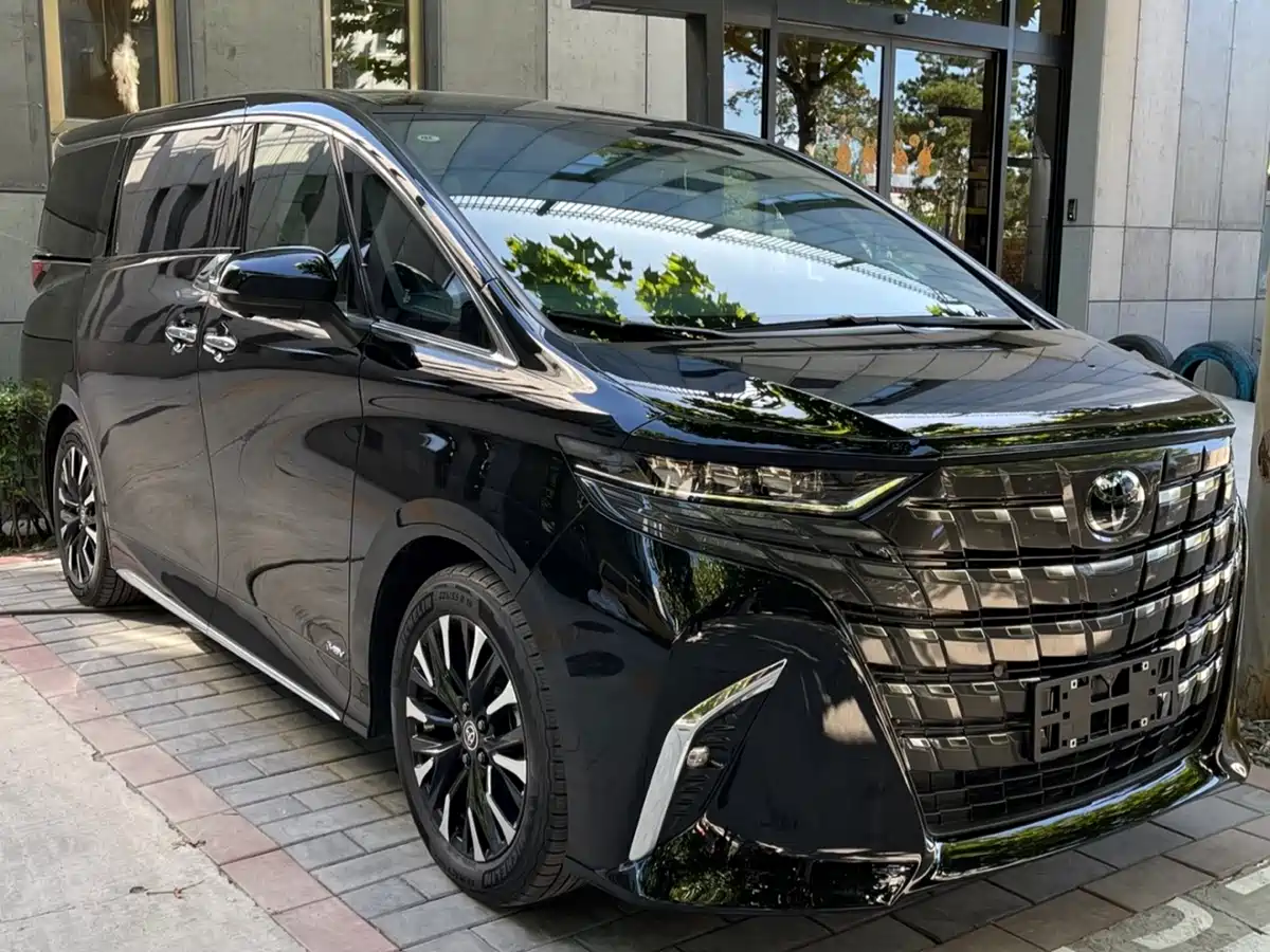 Toyota Alphard 2025 Hybrid 2.5L Prestige Gold Edition фото 3