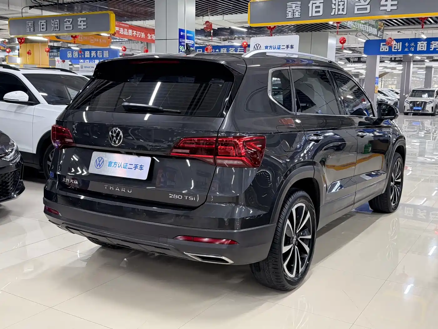 Volkswagen Tharu 2022 280TSI FWD Luxury Edition фото 6