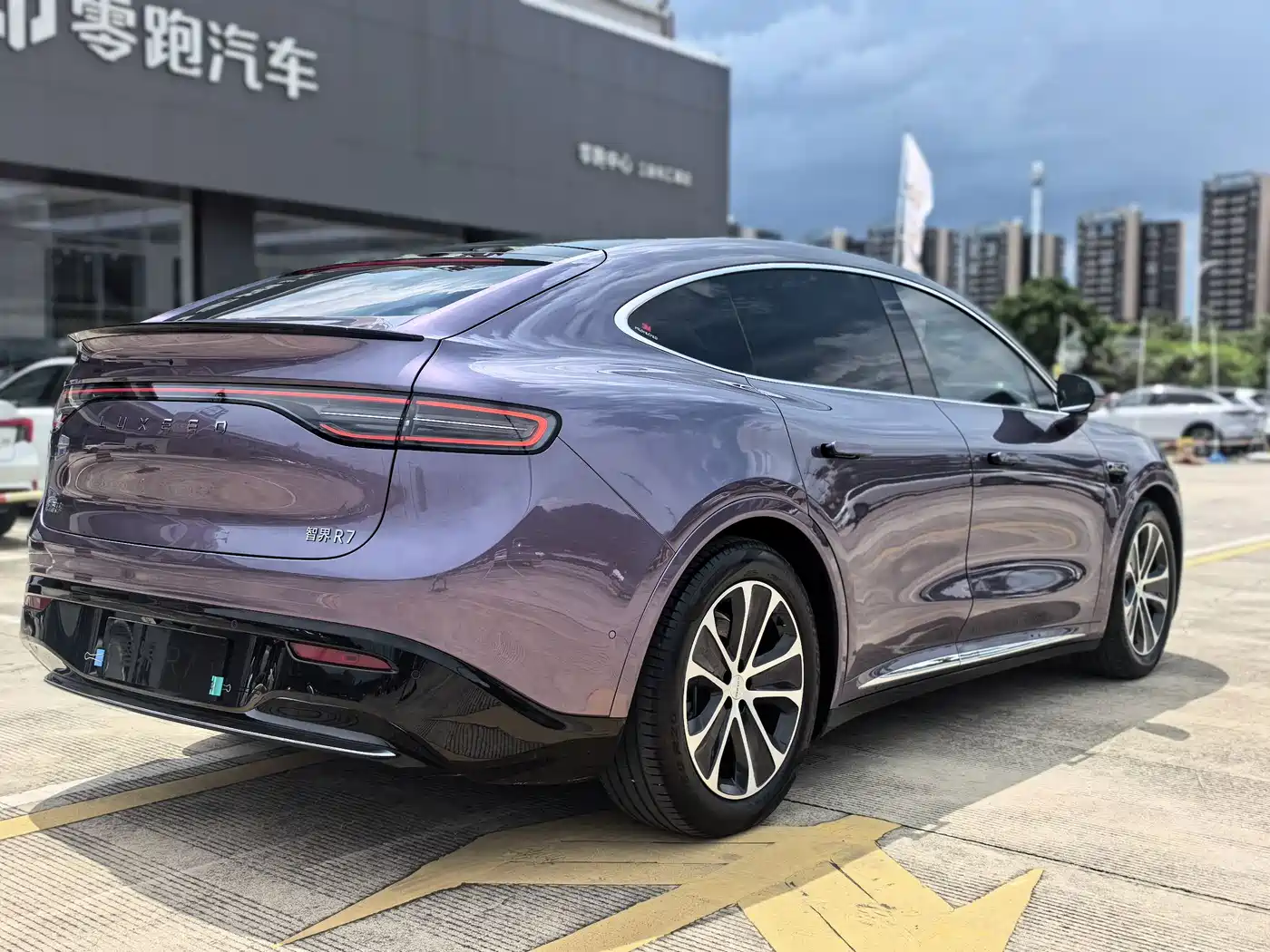 Zhijie Luxeed R7 2024 2024 Pure Electric 667km Max