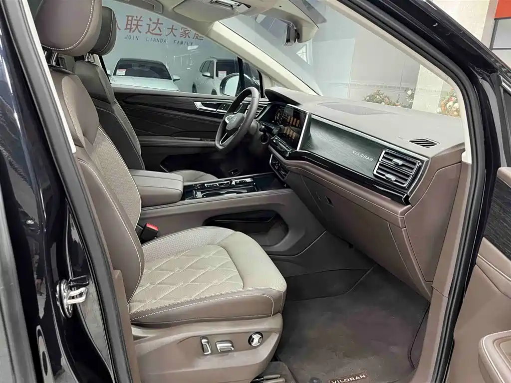 Volkswagen Viloran 2024 380TSI Executive Edition фото 13