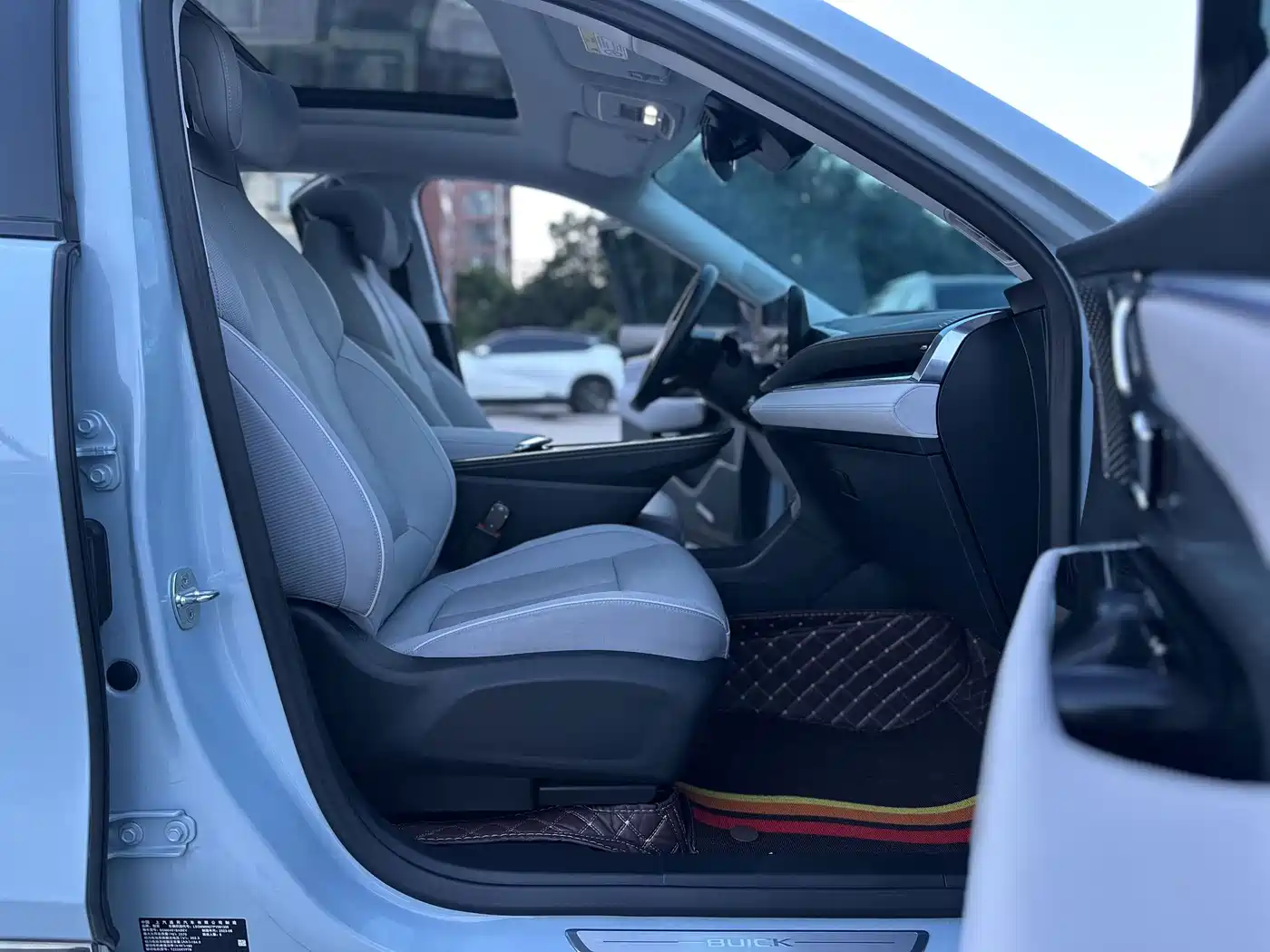 Buick E5 2024 2023 Premium Standard Range Edition
